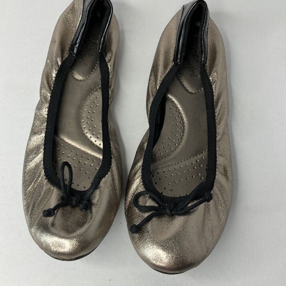 Dexflex Womens Comfort Shoes Flats Metallic Gold Round Toe Size 8